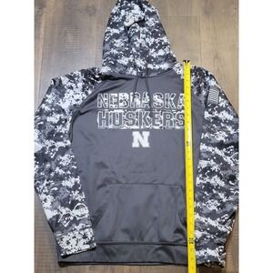 Nebraska‎ Huskers Hoodie Colosseum NCAA Camo Pullover Sweatshirt Mens Large